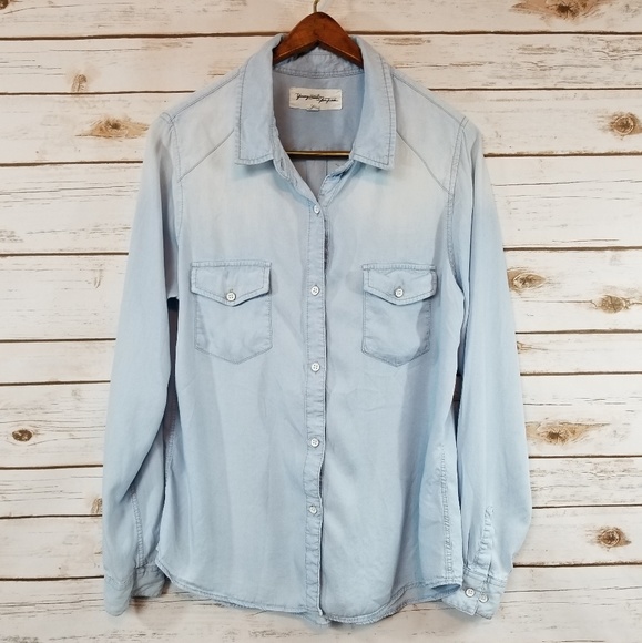 young hearts run free Tops - Young Hearts Run Free | Chambray Top